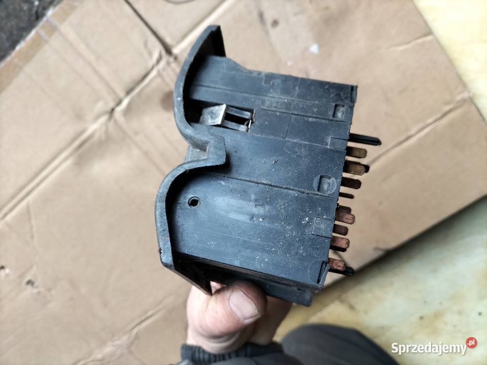 PRZEŁĄCZNIK ŚWIATEŁ VECTRA B 53142807 osobowe Kamień-Kolonia