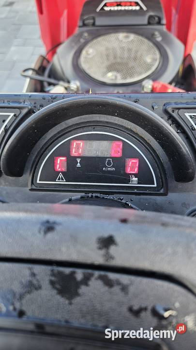 Na sprzedaż Traktorek ogrodowy Countax C600H