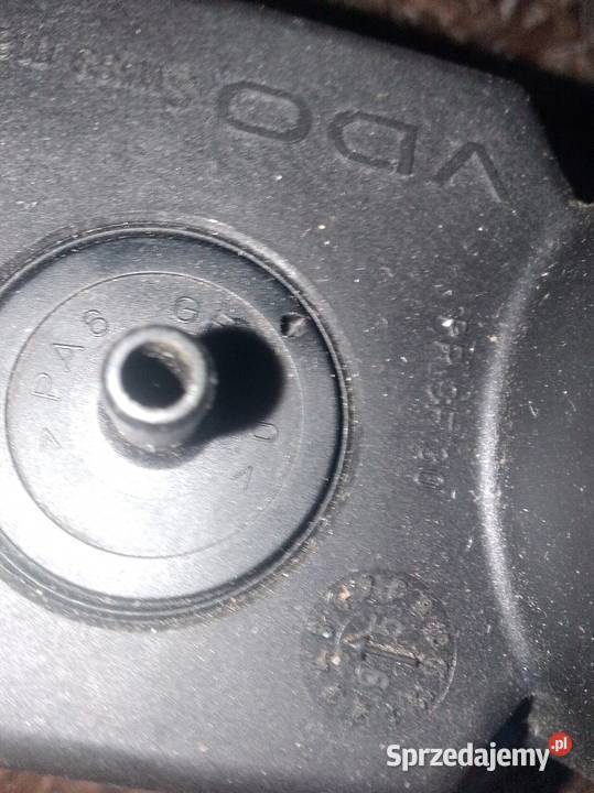 Pompka centralnego zamka Audi 80 B4 1995