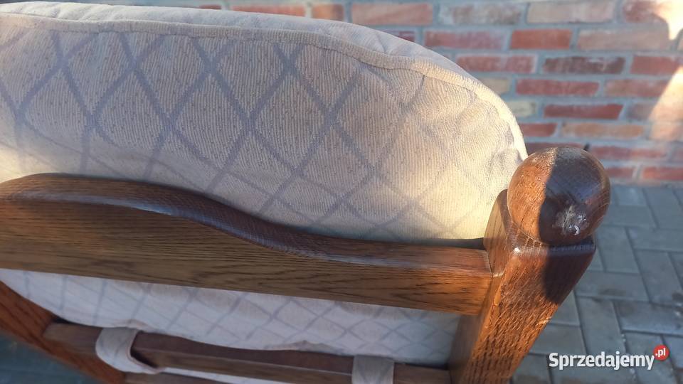 Fotel dębowy rustykalny z welurową tapicerką 732 Gawroniec
