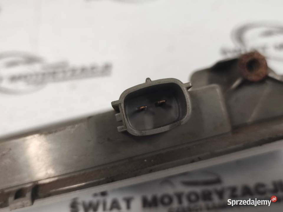 TOYOTA AVENSIS T27 III 10r światło STOP sprzedam