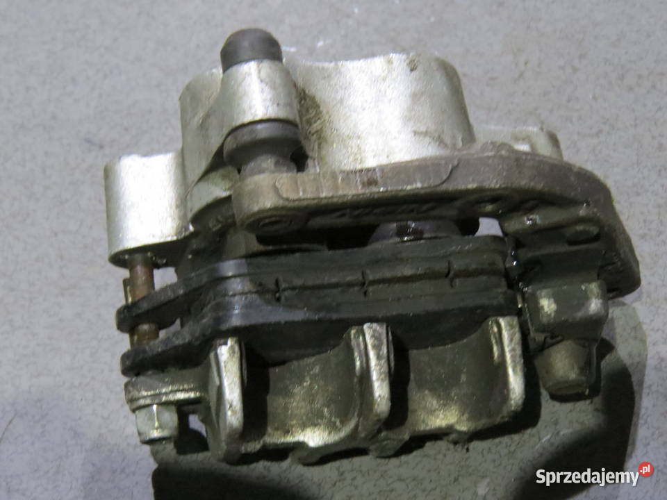 SUZUKI BURGMAN 650 PRAWY ZACISK HAMULCA HAMULEC