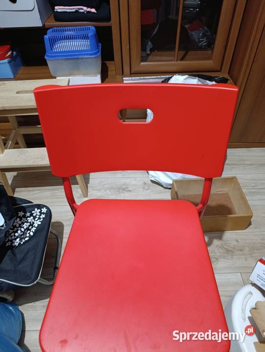 krzesło czerwone