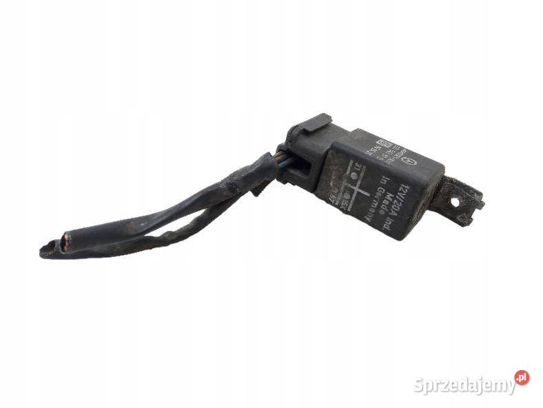 PRZEKAŹNIK 0015428719 MercedesBenz Sklasa III osobowe Przekaźniki