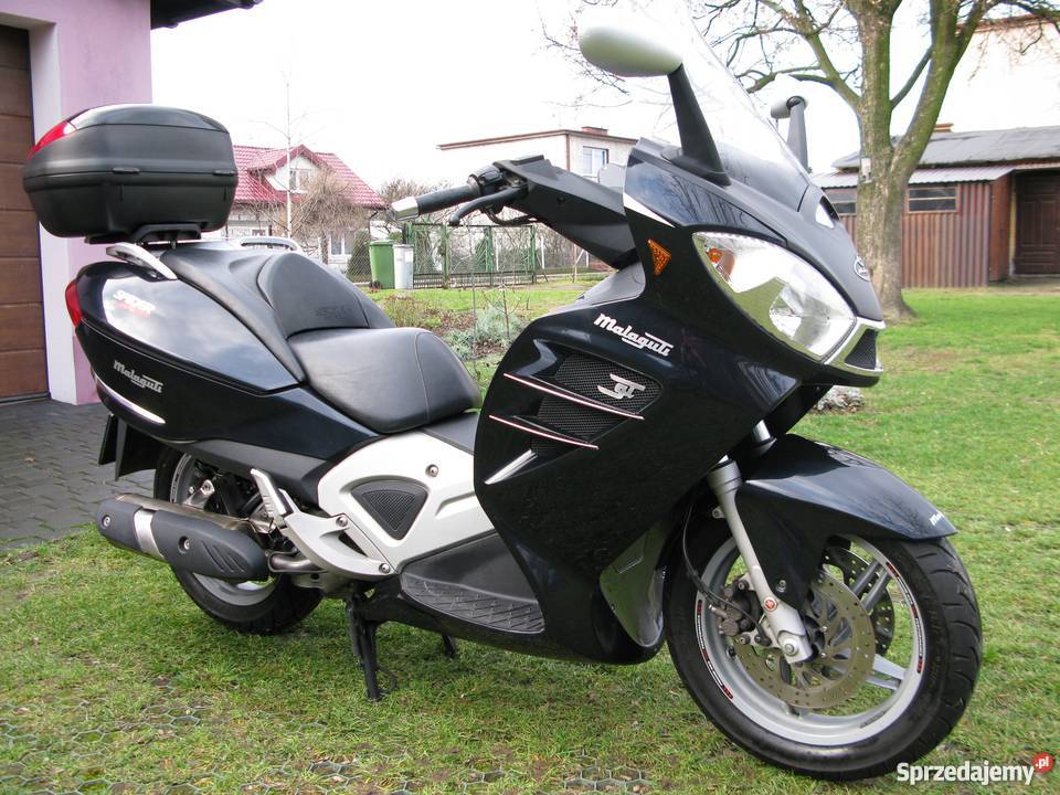 Malaguti Spidrmax GT500 nietuzinkowy maxiskuter Rok produkcji 2005 Aleksandrów Kujawski