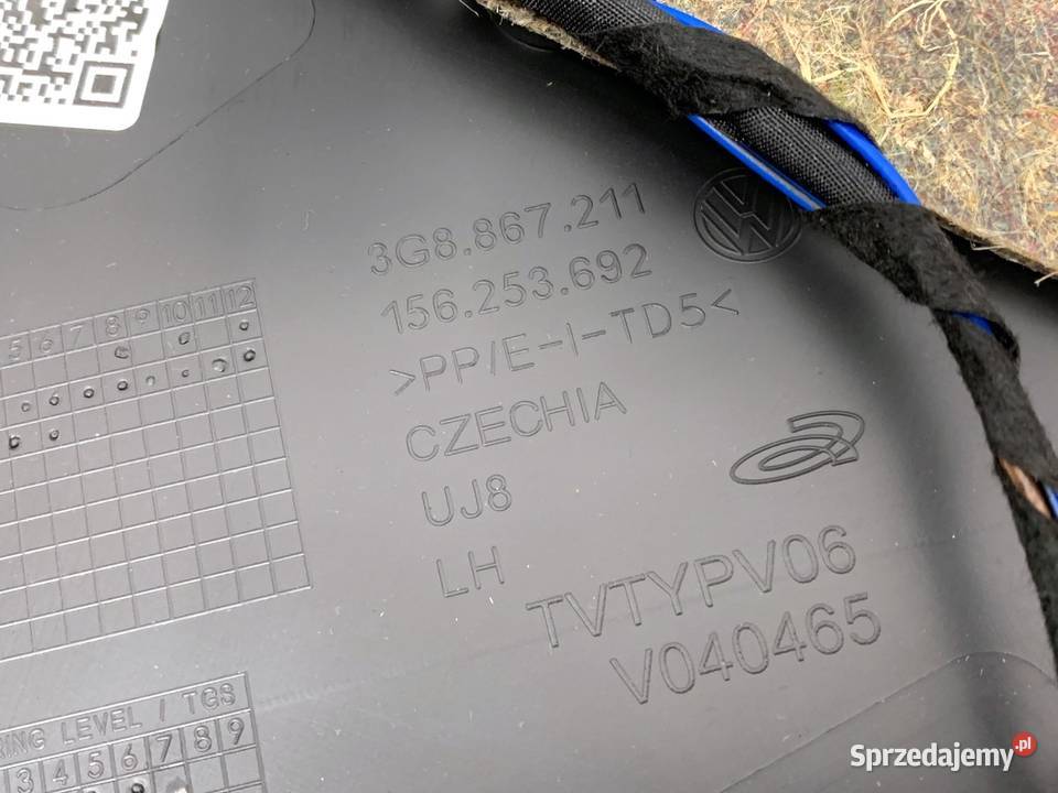 BOCZEK DRZWI LEWY TYŁ VW ARTEON Hatchback