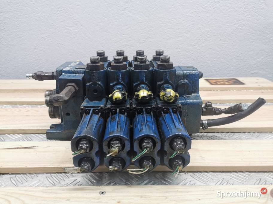 CAT TH 336 Rozdzielacz hydrauliczny Rexroth Wilkowo
