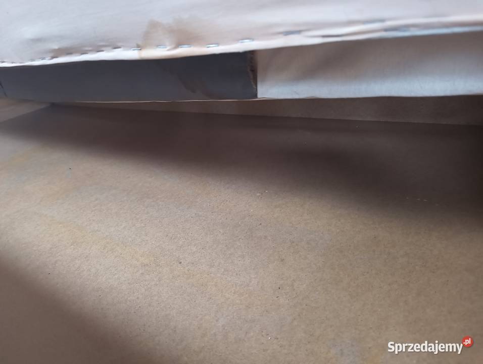 Tapczan w stanie Kęty