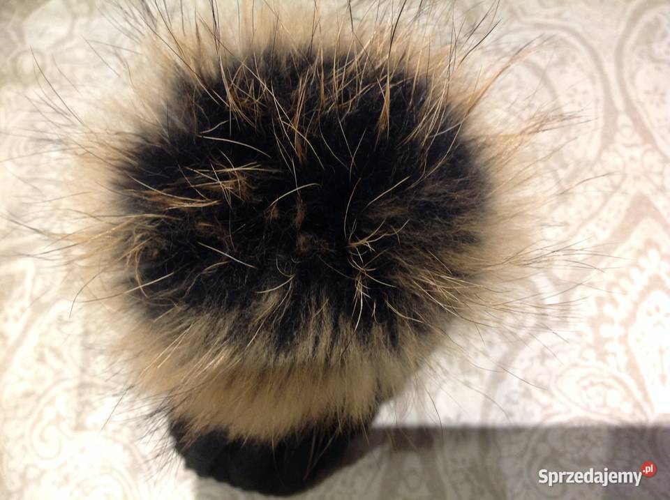 Czapka Czarna Damska z Jenotem Naturalnym LA Nowa Sól