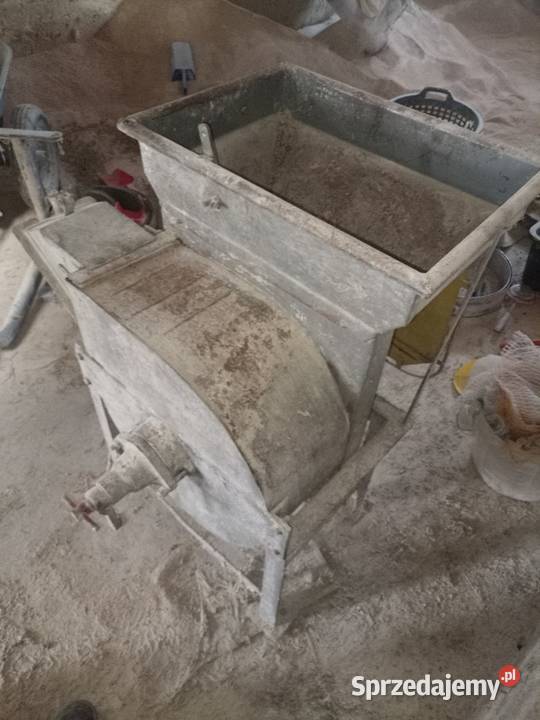 Sprzedam młynek śrutownik do zboża Kaczorowy sprzedam