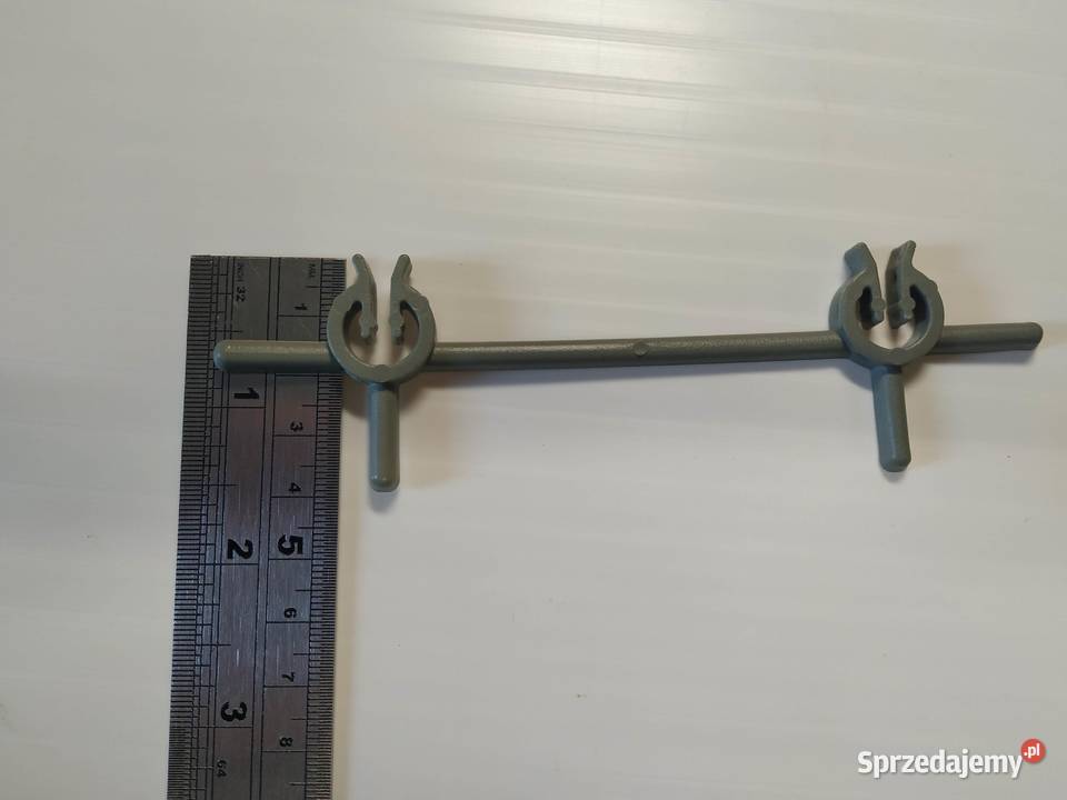 Strzemiona plastikowe do podmurówki dystans