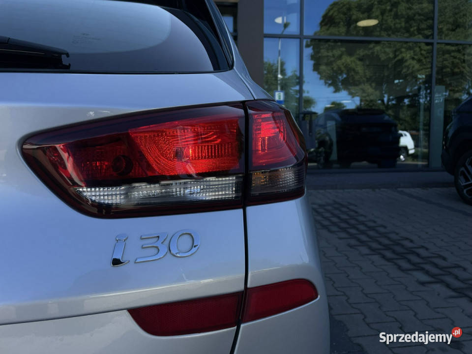 Hyundai i30 14 MPI 100 Classic Salon Polska Piotrków Trybunalski