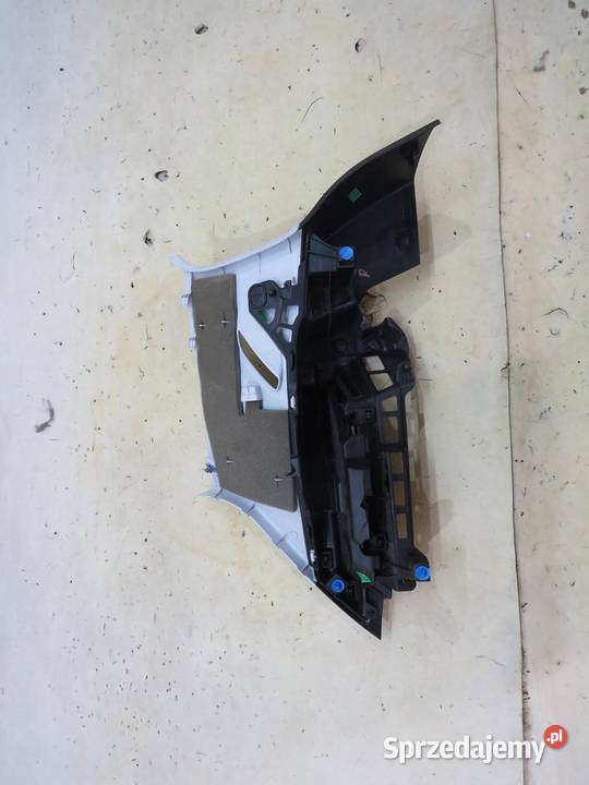 OSŁONA BOCZEK PODPORA PÓŁKI BAGAŻNIKA PRAWA Osłony i zaślepki