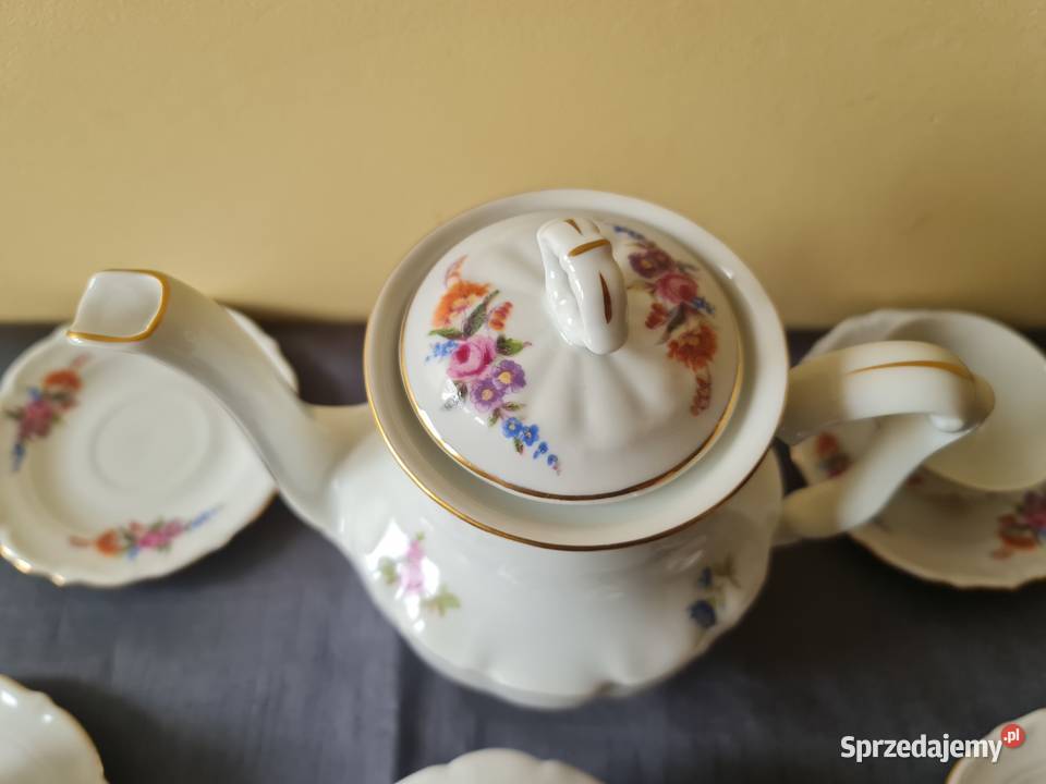 Serwis porcelanowy do kawyherbaty PRL Warszawa sprzedam