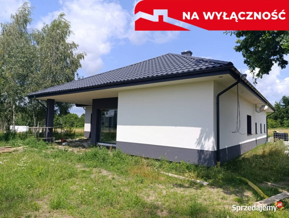 Nowy dom parterowy z antresolą utwardzona