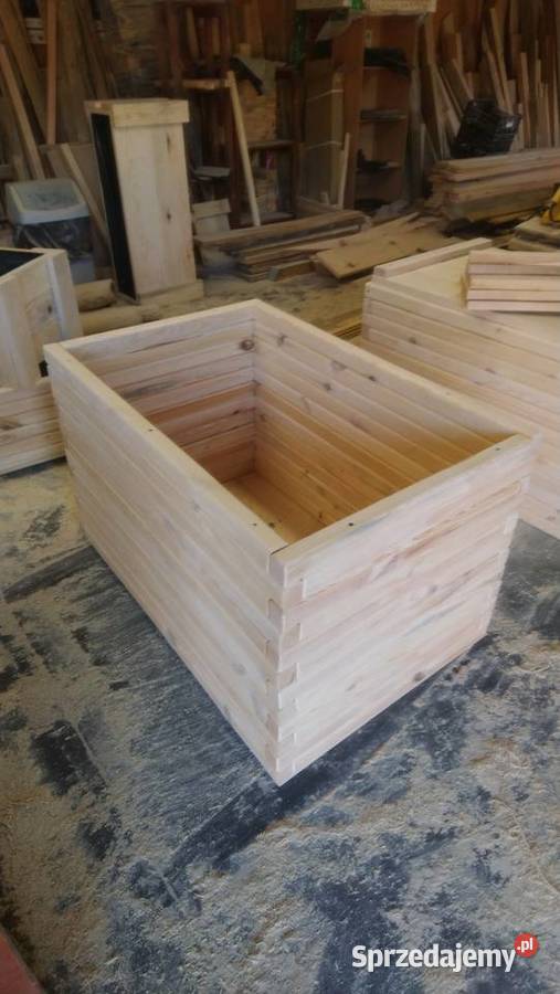 Doniczka drewniane z kantówki 50x50x30 producent Józefów