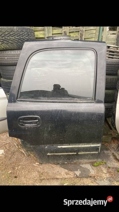 Drzwi prawe tylne tył Chevrolet Tahoe 2000 do części blacharskie Przeźmierowo