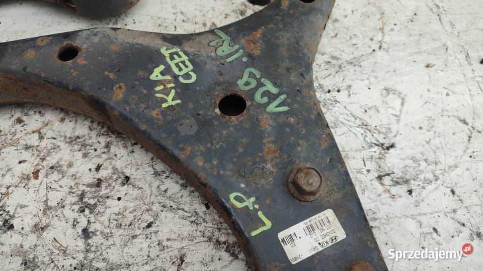 128KIA CEED I 0612 20 CRDI WACHACZ PRAWY LEWY Włoszczowa