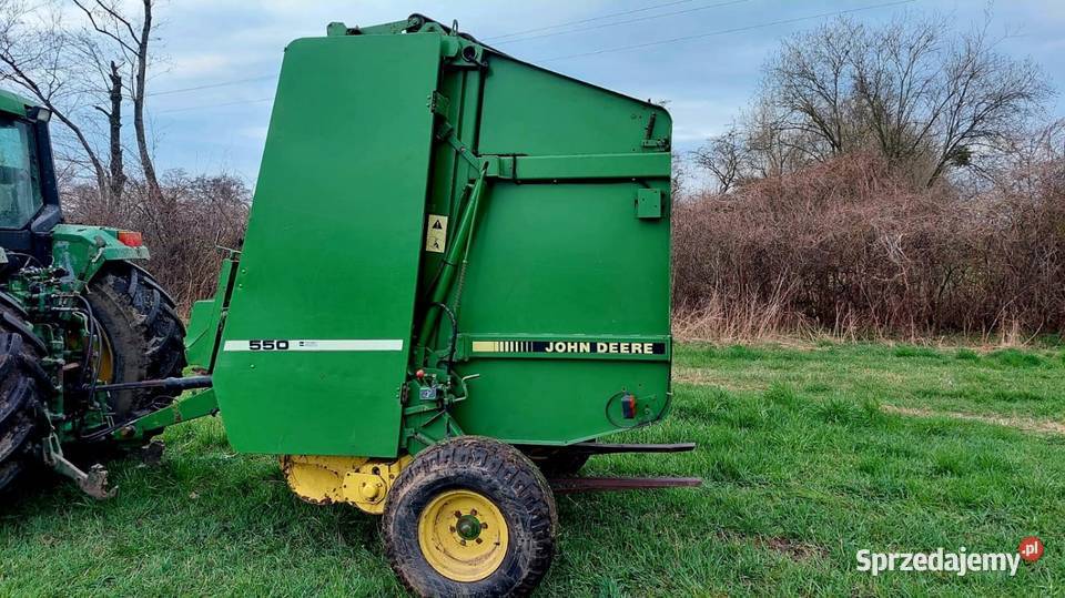 Prasa zmiennokomorowa John Deere 550 John Deere Głogówek