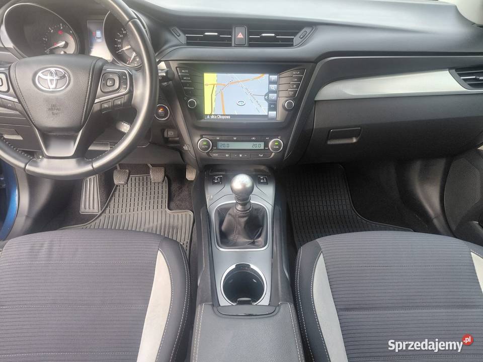TOYOTA AVENSIS 2016r 16 111 Przeb187 Navi serwisowany w ASO Jelenia Góra