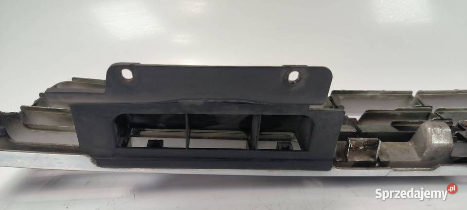 GRILL ATRAPA MITSHUBISHI PAJERO MB645720 Lipno