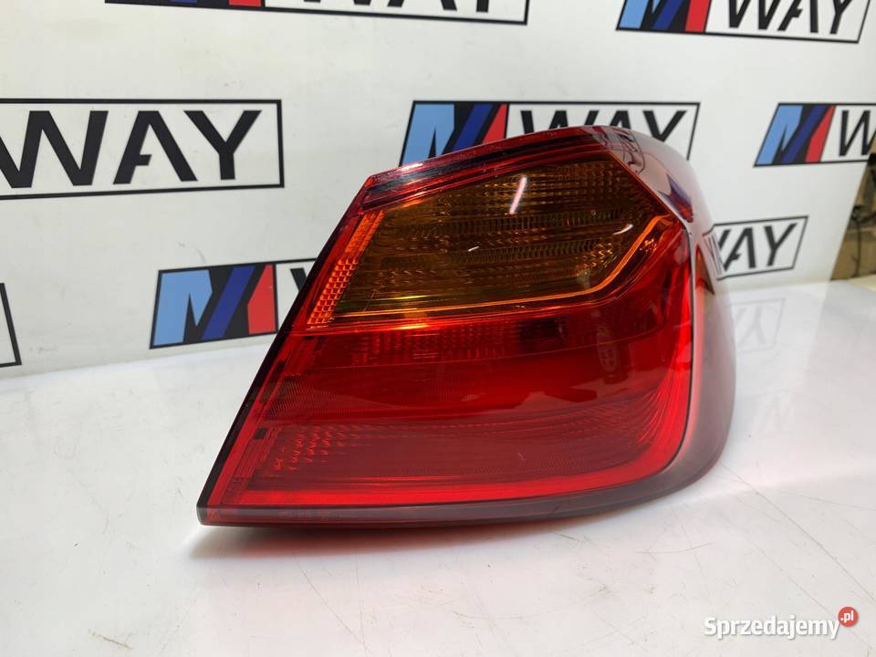 BMW F40 LAMPA PRAWY TYŁ PRAWA W BŁOTNIK EUROPA