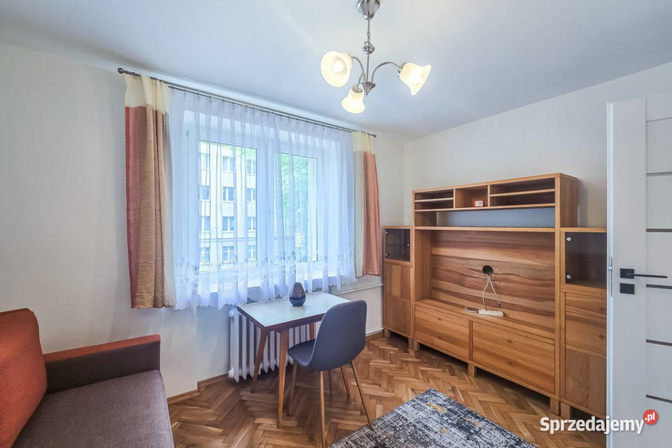 2 pokoje remoncie Bałuty ASP Piętro 1 Łódź sprzedam