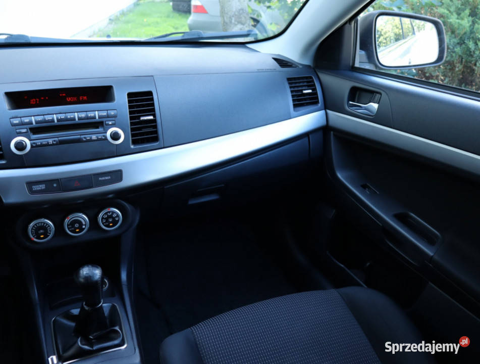 Mitsubishi Lancer 18 i srebrny Piaseczno