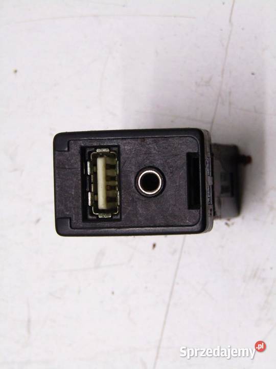 GNIAZDO ZŁĄCZE USB AUX TOYOTA PRIUS III LIFT sprzedam