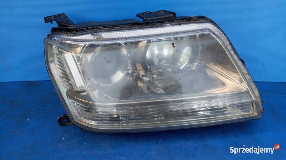 LAMPA PRAWY PRZÓD XENON SUZUKI VITARA II 0814 osobowe