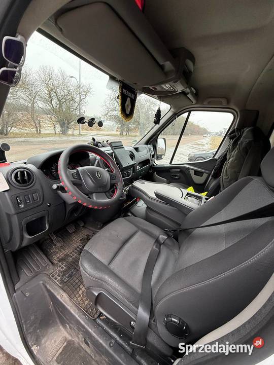 Sprzedam Renault Master 2018 z windą załadowczą