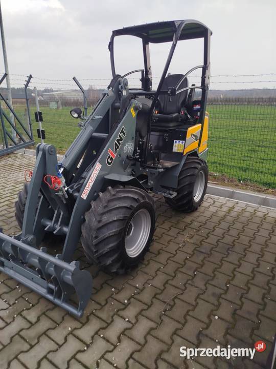 Ładowarka Giant G2300 HD przegubowa 4x4 Piotrków Trybunalski