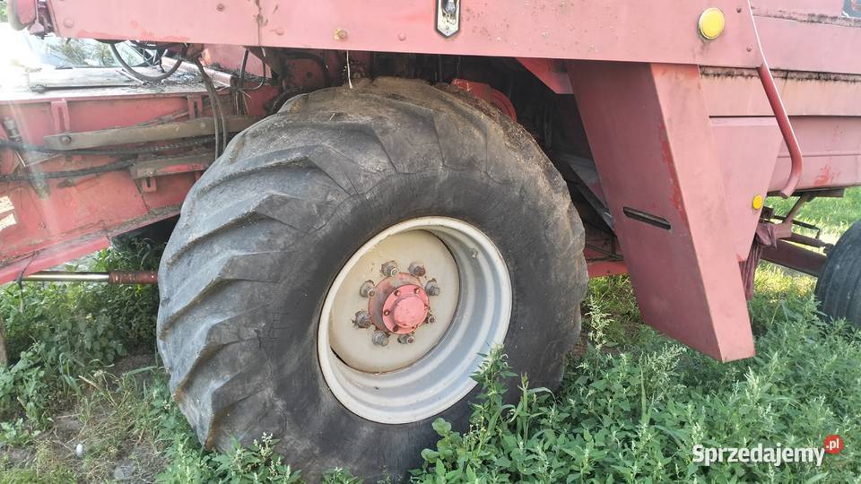 Kombajn Massey Ferguson 660 uszkodzony Trawniki