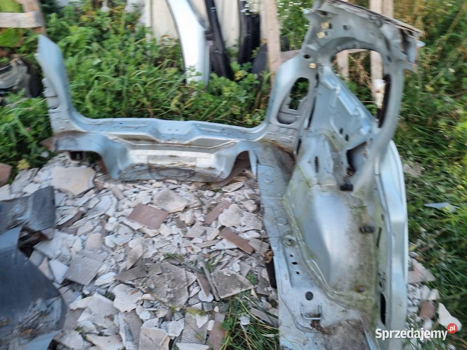 Renault Laguna 2 II Kombi Ćwiartka Lewa Tylna Błotniki Skawina