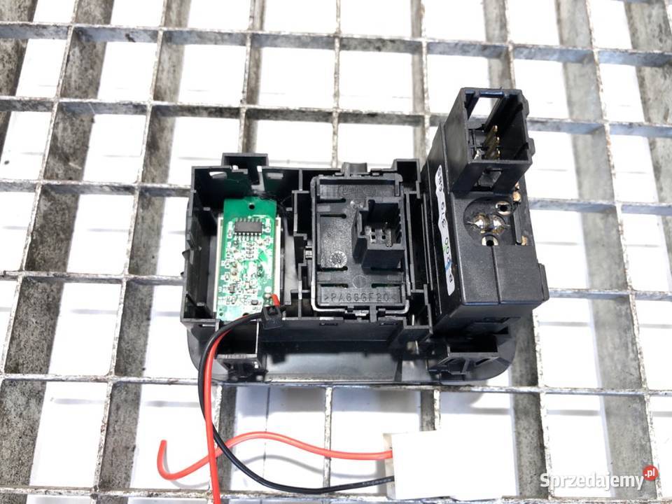 PRZEŁĄCZNIK REGULACJI ŚWIATEŁ RENAULT MASTER III