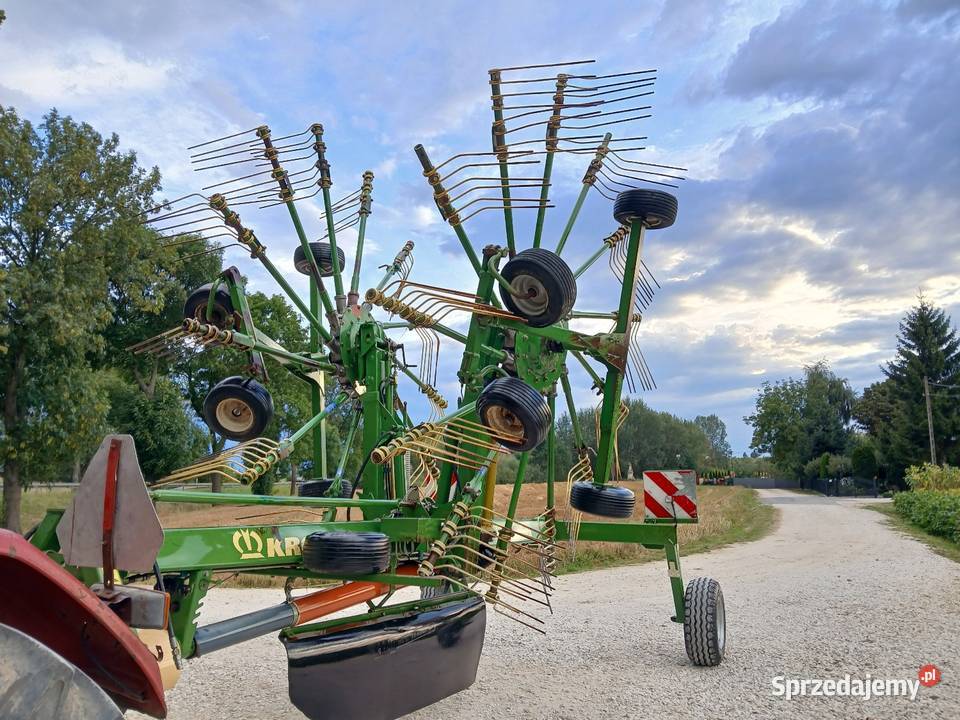 Zgrabiarka Krone Swadro 80026 Zgrabiarki i przetrząsacze Nowy Korczyn sprzedam