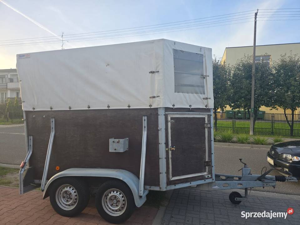 Sprzedam przyczepe do koni 2 Osiniec