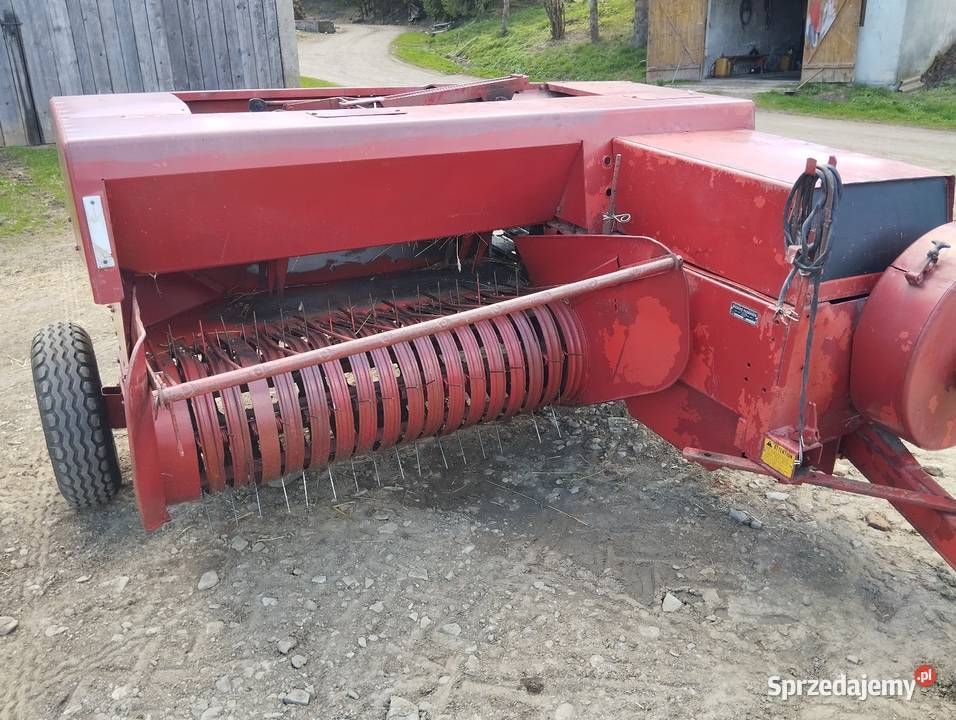 Prasa kostkująca Massey Ferguson 124 MF Kostkujące Chodorowa