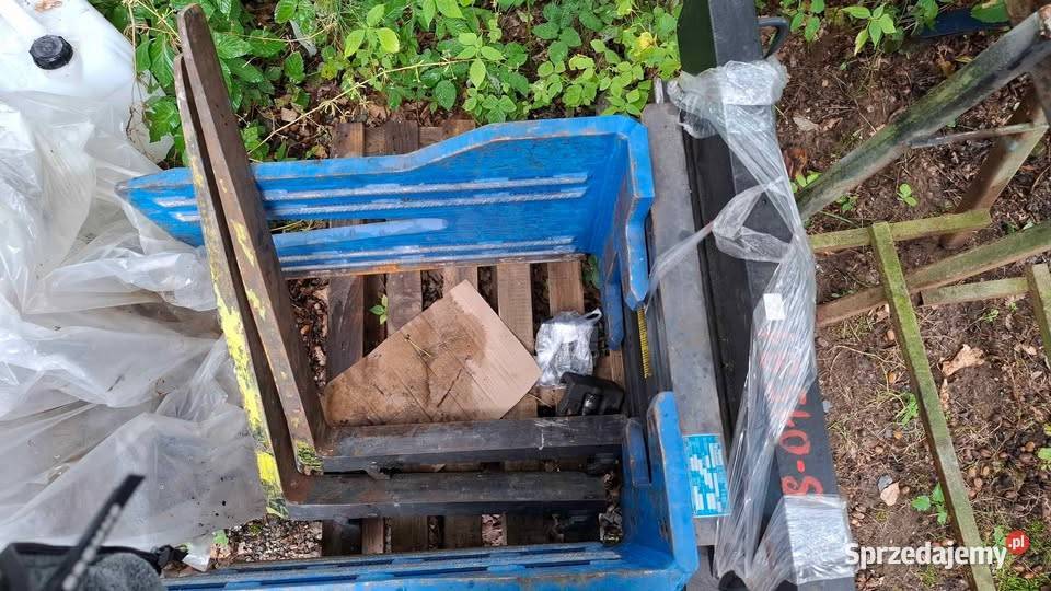 Wózek Widłowy z dodatkowych chwytakiem do beczki Caterpillar Bochnia