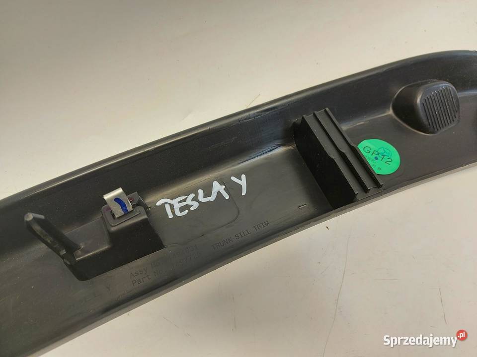 TESLA MODEL Y 2024r NAKŁADKA OSŁONA PROGU