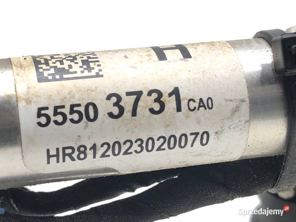 LISTWA WTRYSKOWA Z WTRYSKAMI OPEL ASTRA K sprzedam