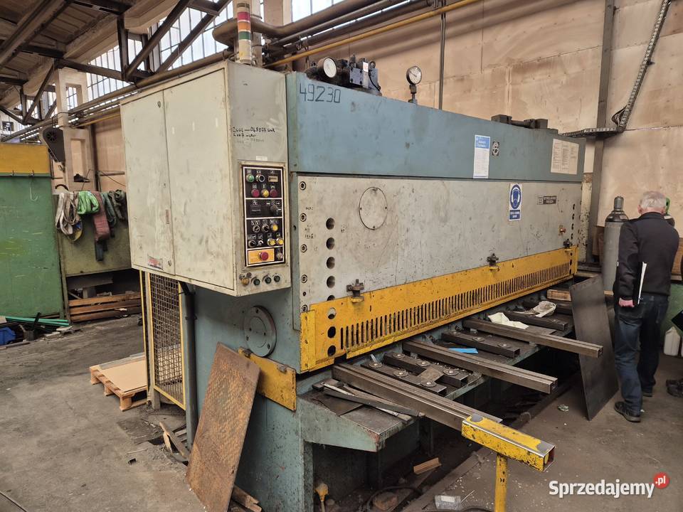 Nożyce gilotynowe CNTA 16 A Lubicz Górny