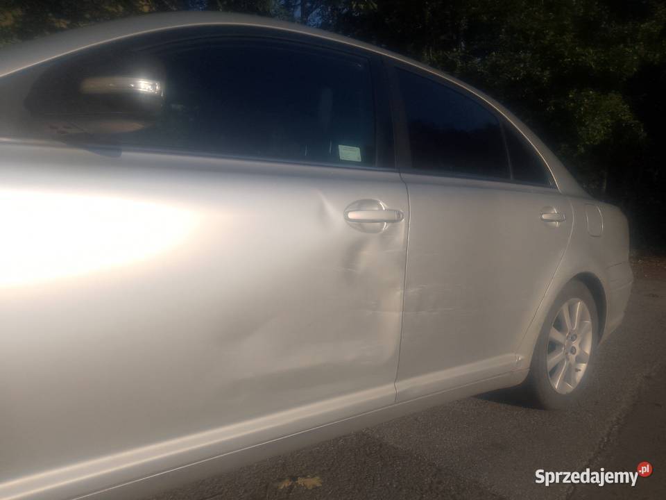 Auto toyota Avensis 2007 Łódź