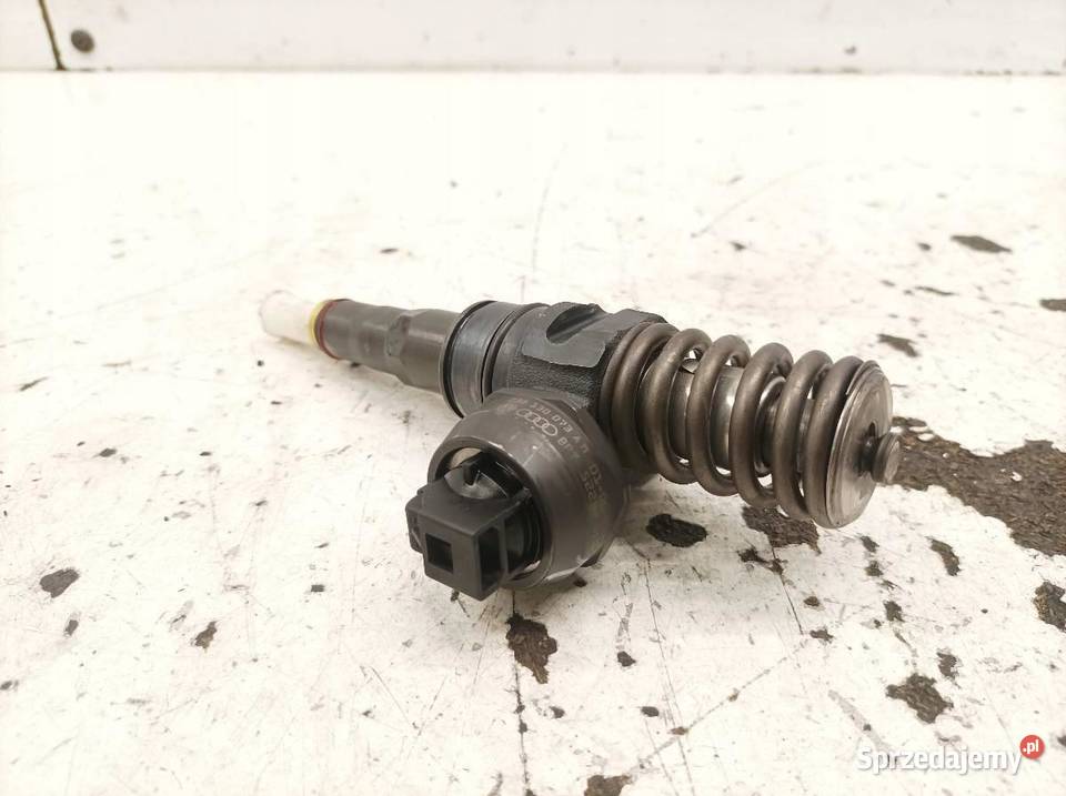 POMPOWTRYSKIWACZ 038130073AM 19 TDI Skoda