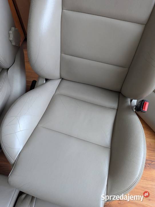 Komplet białe fotele skórzane elektryczne SEAT Fotele i kanapy Dąbrowa Górnicza sprzedam