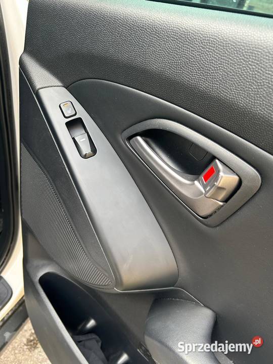 Hyundai ix35 17 117 MOVE NAVI LED 142 przebiegu 142000km ix35 łódzkie Kobiele Wielkie