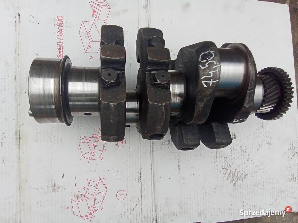 Ursus C330 28 wał korbowy Głowno