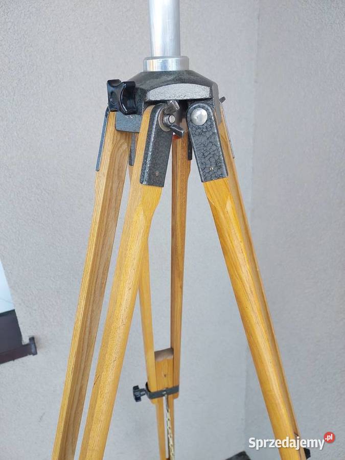 Stary drewniany trójnóg statyw fotograficzny Tczew