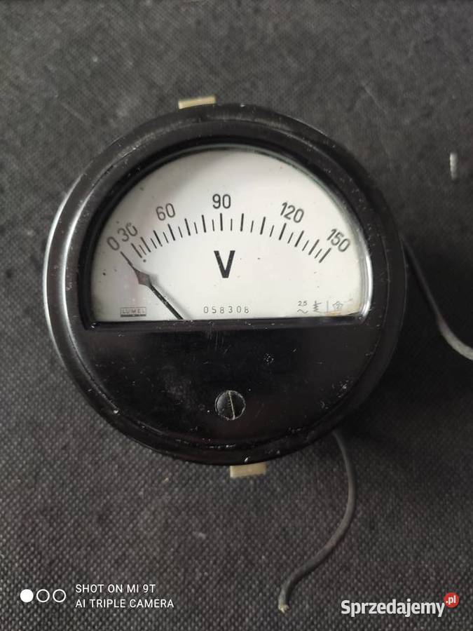Voltomierz 0150V Lumel 1970 r Wskaźnik