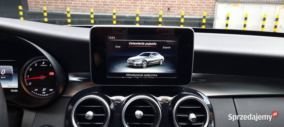 Mercedes C W205 SALON 100 BEZWYPADKOWY Niski Samochody osobowe Kraków sprzedam